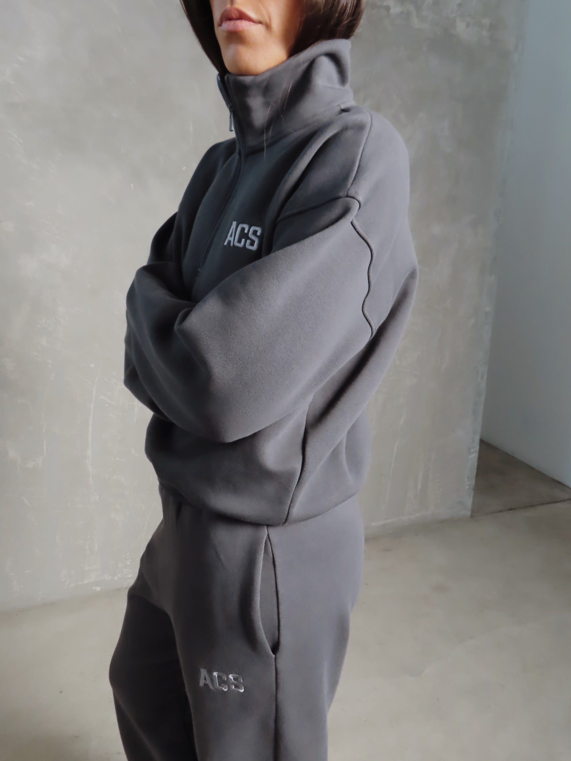 Essential Hoodie Zip