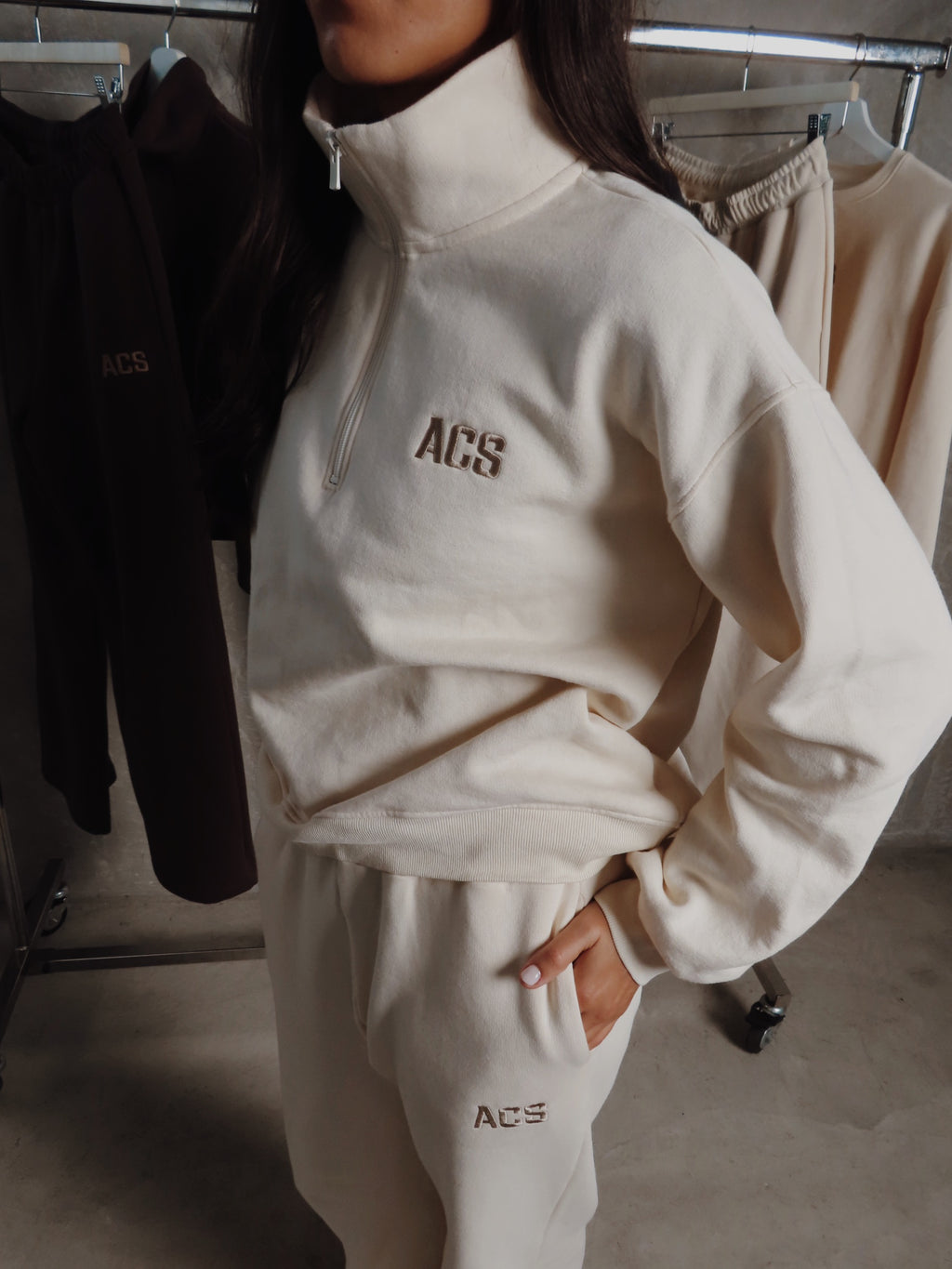 Essential Hoodie Zip